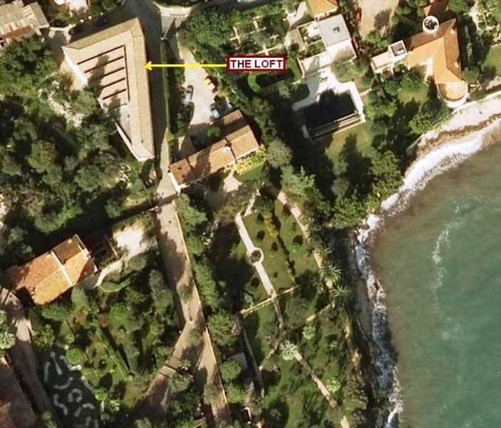 Pronájem rodinného domu 166m² klimatizace, bazén, nemovitost je zařízena, parkoviště, terasa, zahrada, výhledy na moře v Saint-Jean-Cap-Ferrat, Alpes-Maritimes, Francii. Pronájem rodinného domu 166m² v Saint-Jean-Cap-Ferrat - Francii. Největší nabídka dlouhodobých pronájmů - Francii. Nemovitost je pronajímána v Saint-Jean-Cap-Ferrat Francii, 461872